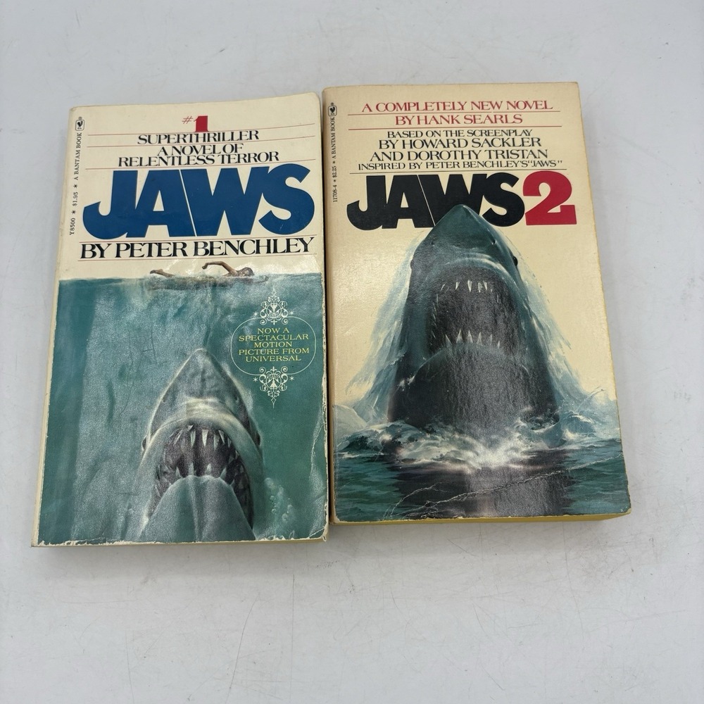 Vintage Jaws 1 & 2 Paperback Books Benchley Searls 1974 1978 Bantam